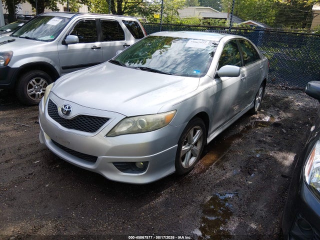 45867577 :رقم المزاد ، 4T1BF3EK6BU642460 vin ، 2011 Toyota Camry Se مزاد بيع