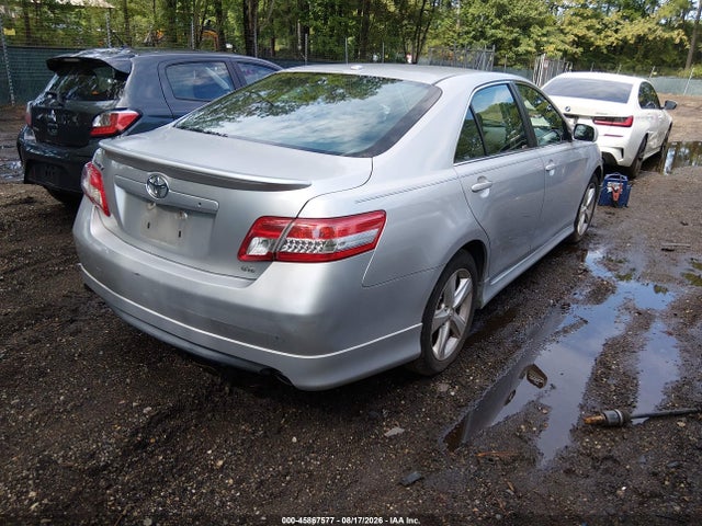 45867577 :رقم المزاد ، 4T1BF3EK6BU642460 vin ، 2011 Toyota Camry Se مزاد بيع