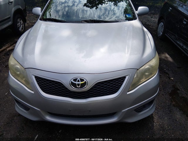 45867577 :رقم المزاد ، 4T1BF3EK6BU642460 vin ، 2011 Toyota Camry Se مزاد بيع