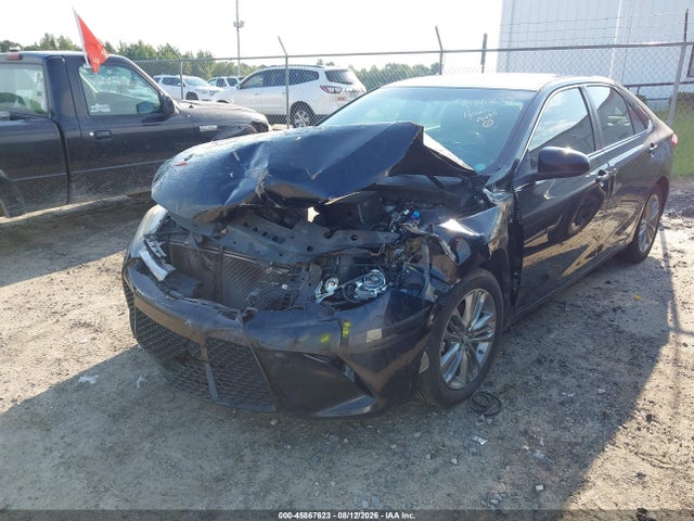 45867623 :رقم المزاد ، 4T1BF1FK5HU311395 vin ، 2017 Toyota Camry Se مزاد بيع