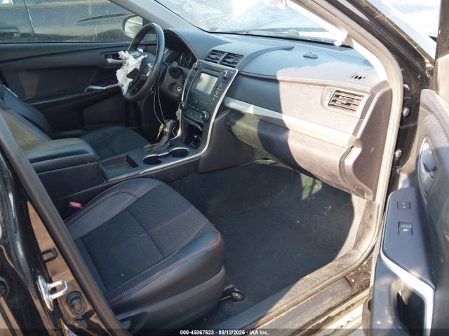 45867623 :رقم المزاد ، 4T1BF1FK5HU311395 vin ، 2017 Toyota Camry Se مزاد بيع