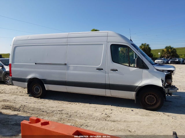 45867626 :رقم المزاد ، W1W40CHY6MT051993 vin ، 2021 Mercedes-benz Sprinter 2500 High Roof I4 مزاد بيع