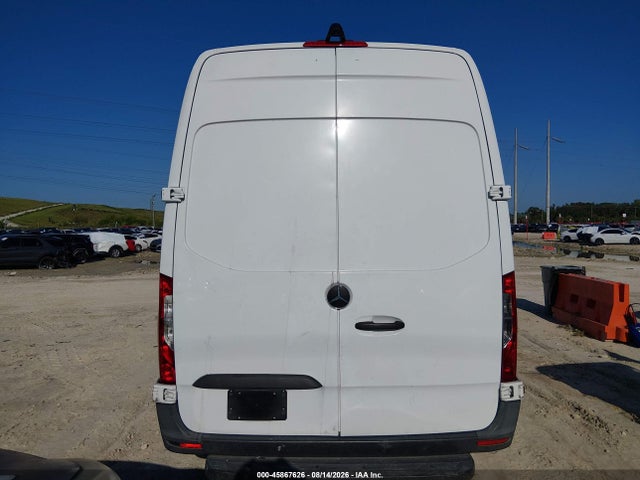 45867626 :رقم المزاد ، W1W40CHY6MT051993 vin ، 2021 Mercedes-benz Sprinter 2500 High Roof I4 مزاد بيع