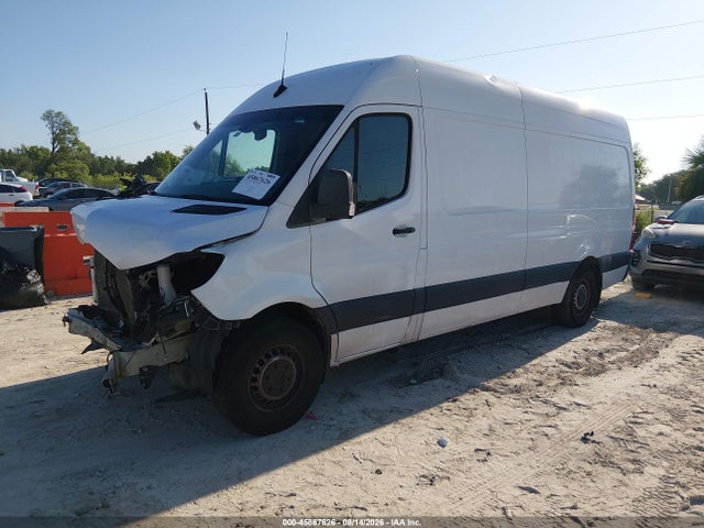 45867626 :رقم المزاد ، W1W40CHY6MT051993 vin ، 2021 Mercedes-benz Sprinter 2500 High Roof I4 مزاد بيع