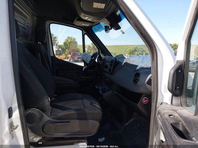 45867626 :رقم المزاد ، W1W40CHY6MT051993 vin ، 2021 Mercedes-benz Sprinter 2500 High Roof I4 مزاد بيع