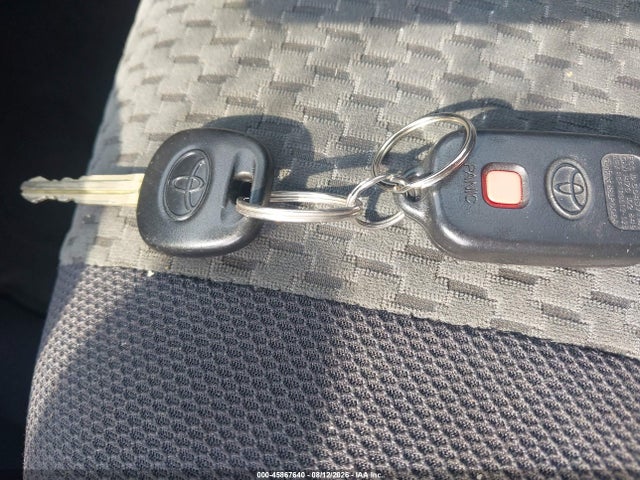 2008 Toyota Matrix Std მანქანა იყიდება აუქციონზე, vin: 2T1KR32E28C708888, აუქციონის ნომერი: 45867640