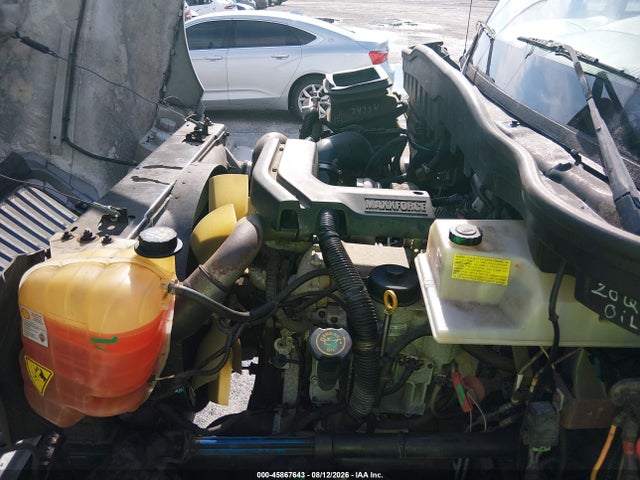 45867643 :رقم المزاد ، 1HTJTSKM4FH676889 vin ، 2015 International 4000 4300 مزاد بيع