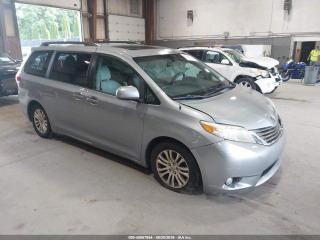 Продажа на аукционе авто 2013 Toyota Sienna Xle V6 8 Passenger, vin: 5TDYK3DC5DS388669, номер лота: 45867854