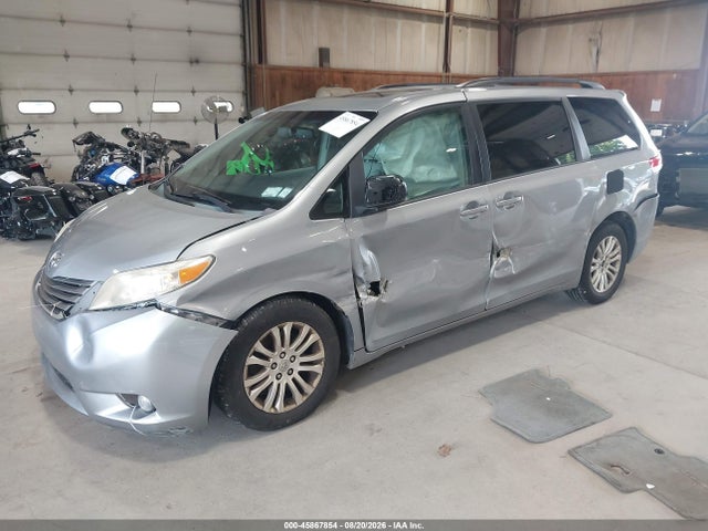 Продаж на аукціоні авто 2013 Toyota Sienna Xle V6 8 Passenger, vin: 5TDYK3DC5DS388669, номер лоту: 45867854