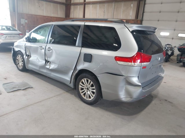 Продаж на аукціоні авто 2013 Toyota Sienna Xle V6 8 Passenger, vin: 5TDYK3DC5DS388669, номер лоту: 45867854