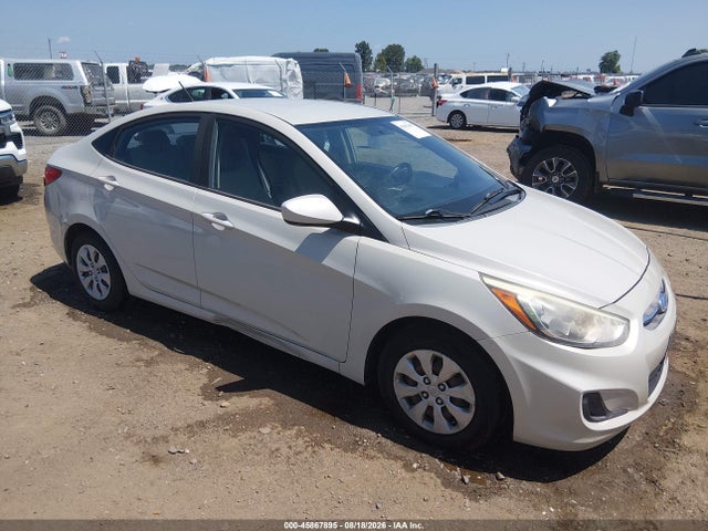 2016 Hyundai Accent Se მანქანა იყიდება აუქციონზე, vin: KMHCT4AE5GU090847, აუქციონის ნომერი: 45867895