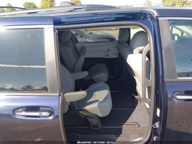 2026 Toyota Sienna Xle მანქანა იყიდება აუქციონზე, vin: 5TDYSKFC7TS258804, აუქციონის ნომერი: 45867903