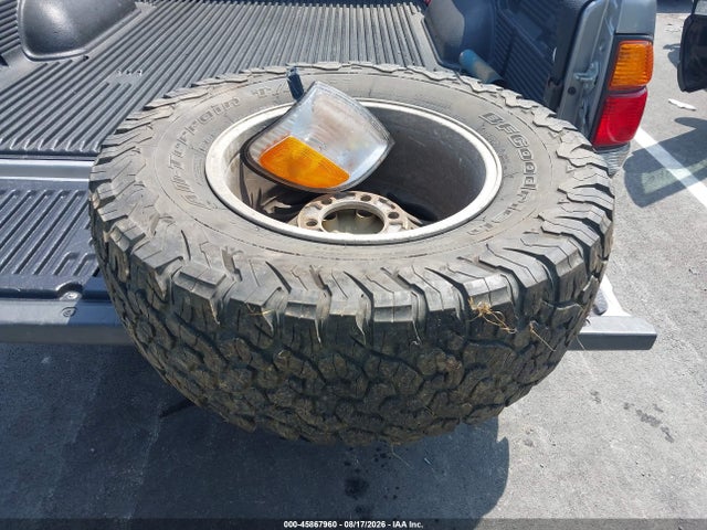 Продажа на аукционе авто 2002 Toyota Tundra Sr5 V8, vin: 5TBBT44142S289032, номер лота: 45867960