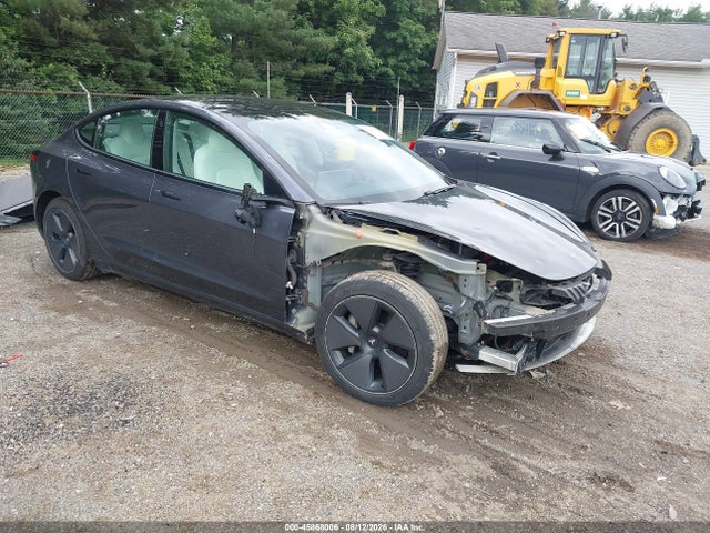 45868006 :رقم المزاد ، 5YJ3E1EB5MF856125 vin ، 2021 Tesla Model 3 Long Range Dual Motor All-wheel Drive مزاد بيع