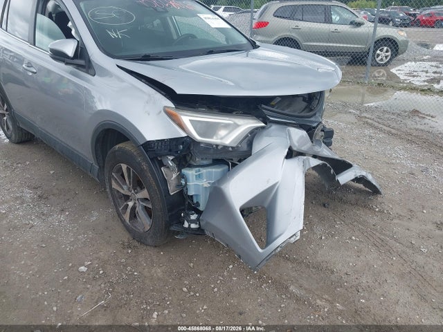 2018 Toyota Rav4 Xle მანქანა იყიდება აუქციონზე, vin: 2T3WFREV5JW422408, აუქციონის ნომერი: 45868068