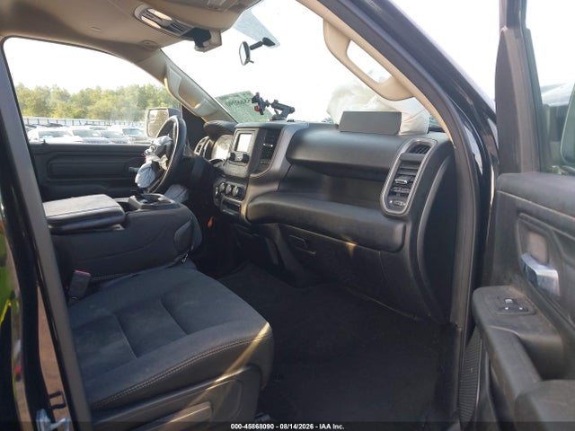 1C6RREGG0MN624992 RAM 1500 Tradesman 4x2 5&#039;7 Box