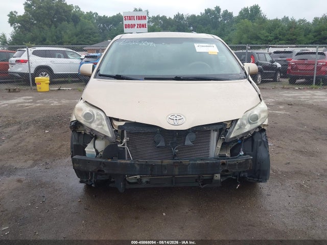 2011 Toyota Sienna Limited V6 მანქანა იყიდება აუქციონზე, vin: 5TDYK3DC7BS030339, აუქციონის ნომერი: 45868094
