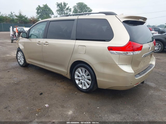 2011 Toyota Sienna Limited V6 მანქანა იყიდება აუქციონზე, vin: 5TDYK3DC7BS030339, აუქციონის ნომერი: 45868094