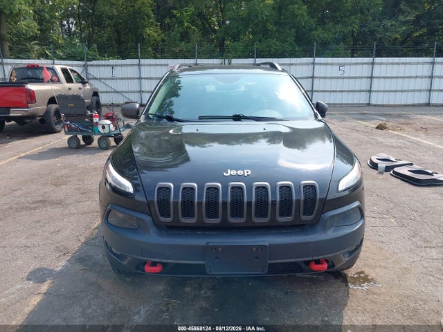2016 Jeep Cherokee Trailhawk მანქანა იყიდება აუქციონზე, vin: 1C4PJMBB2GW353946, აუქციონის ნომერი: 45868124