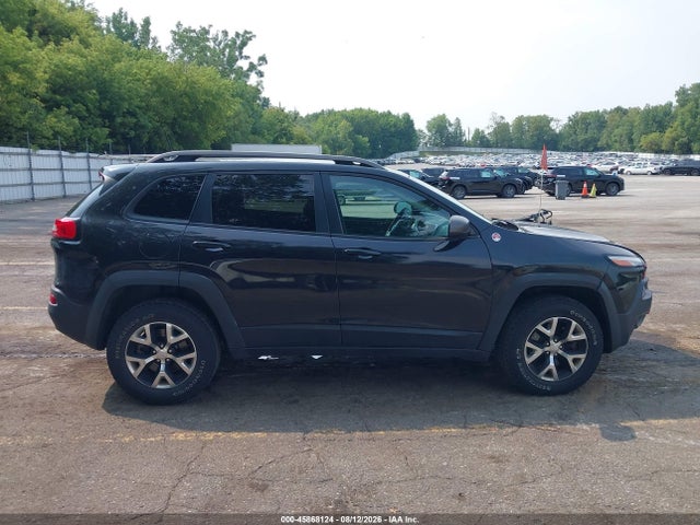 2016 Jeep Cherokee Trailhawk მანქანა იყიდება აუქციონზე, vin: 1C4PJMBB2GW353946, აუქციონის ნომერი: 45868124