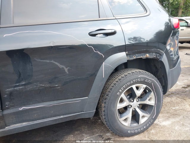 2016 Jeep Cherokee Trailhawk მანქანა იყიდება აუქციონზე, vin: 1C4PJMBB2GW353946, აუქციონის ნომერი: 45868124