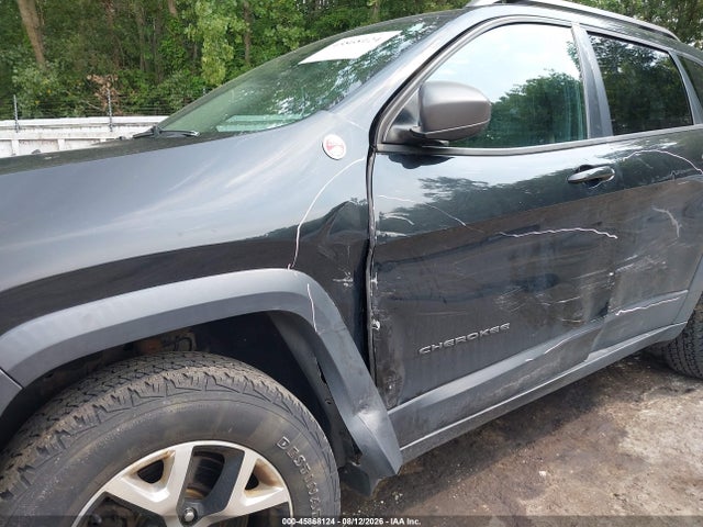 2016 Jeep Cherokee Trailhawk მანქანა იყიდება აუქციონზე, vin: 1C4PJMBB2GW353946, აუქციონის ნომერი: 45868124
