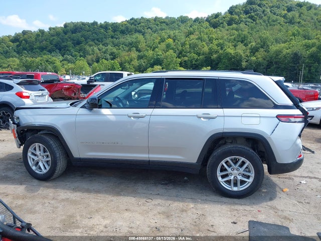 Aukcja sprzedaży 2023 Jeep Grand Cherokee Laredo 4x4, vin: 1C4RJHAGXP8851216, numer aukcji: 45868137