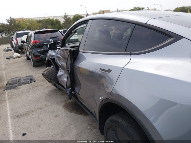 2026 Tesla Model Y All-wheel Drive/long Range Launch Series/premium All-wheel Drive მანქანა იყიდება აუქციონზე, vin: 7SAYGDEE0TF450220, აუქციონის ნომერი: 45868175