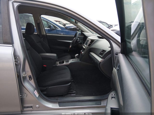 45868212 :رقم المزاد ، 4S3BMBC62B3218001 vin ، 2011 Subaru Legacy 2.5i Premium مزاد بيع