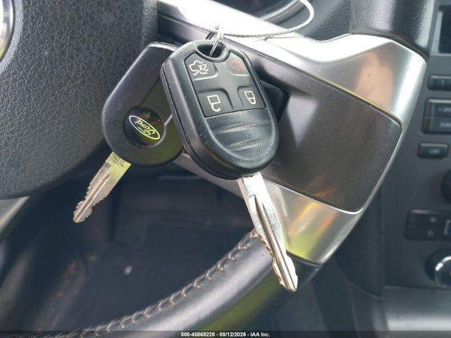 1ZVBP8AMXE5227689 Ford Mustang V6