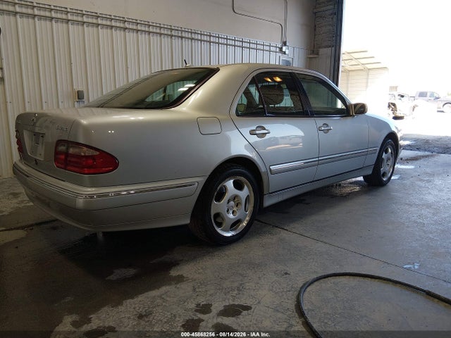 2000 Mercedes-benz E 430 4m მანქანა იყიდება აუქციონზე, vin: WDBJF83J8YX033609, აუქციონის ნომერი: 45868256