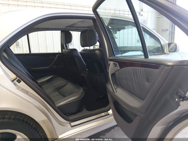 2000 Mercedes-benz E 430 4m მანქანა იყიდება აუქციონზე, vin: WDBJF83J8YX033609, აუქციონის ნომერი: 45868256