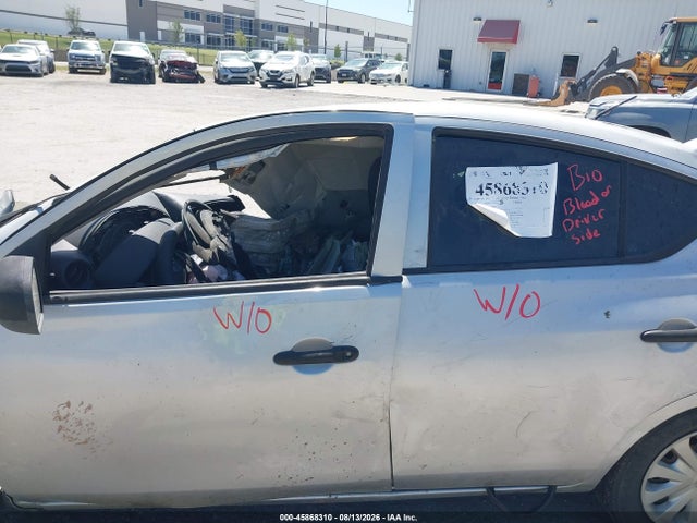 45868310 :رقم المزاد ، 3N1CN7AP6FL942829 vin ، 2015 Nissan Versa 1.6 S مزاد بيع