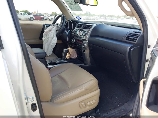 45868322 :رقم المزاد ، JTEZU5JR2B5029121 vin ، 2011 Toyota 4runner Limited V6 مزاد بيع