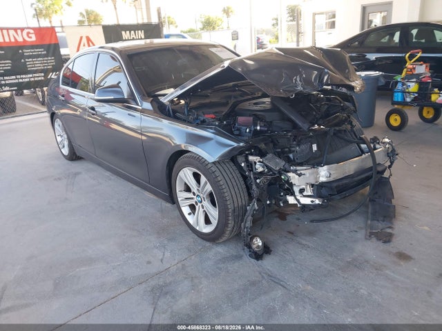 45868323 :رقم المزاد ، WBA8B9C59JEE81041 vin ، 2018 Bmw 330i مزاد بيع
