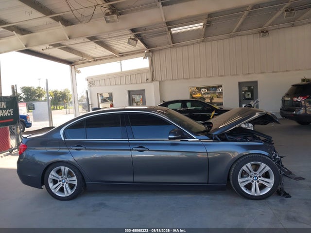 45868323 :رقم المزاد ، WBA8B9C59JEE81041 vin ، 2018 Bmw 330i مزاد بيع