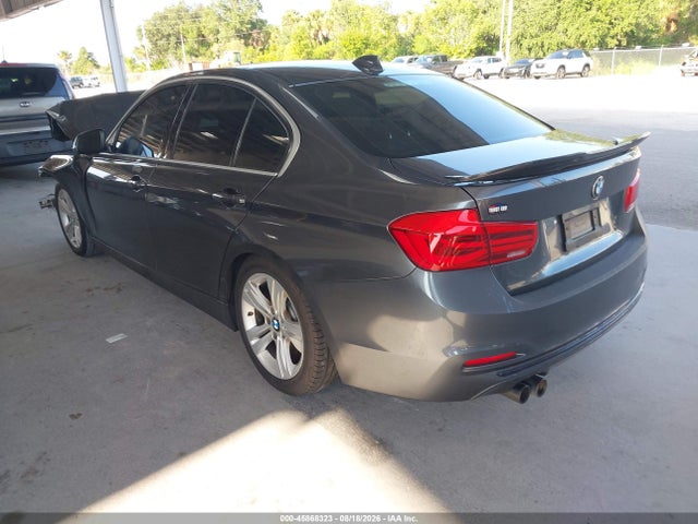 45868323 :رقم المزاد ، WBA8B9C59JEE81041 vin ، 2018 Bmw 330i مزاد بيع