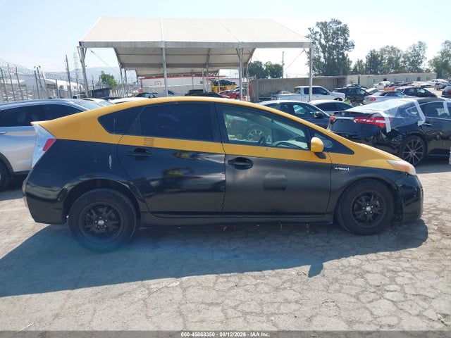Toyota Prius Two 2015 JTDKN3DU7F0467997 Image 13