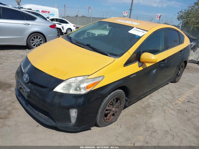 Toyota Prius Two 2015 JTDKN3DU7F0467997 Image 2