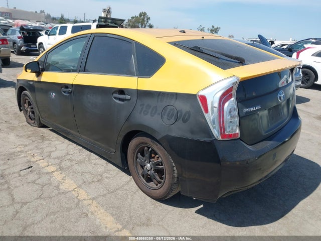 Toyota Prius Two 2015 JTDKN3DU7F0467997 Image 3