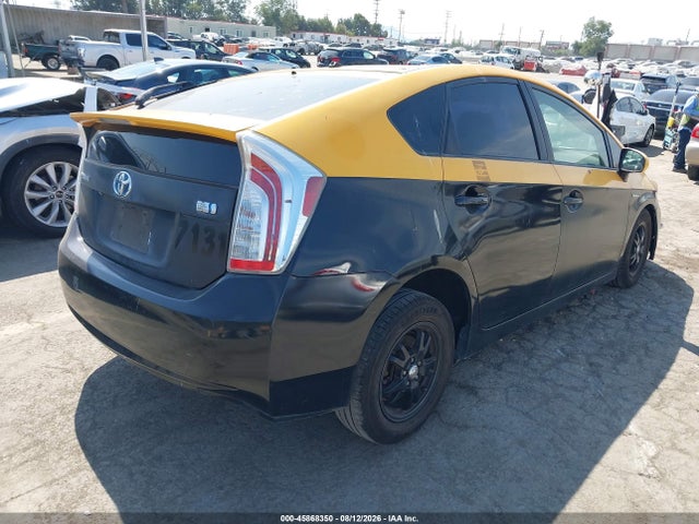 Toyota Prius Two 2015 JTDKN3DU7F0467997 Image 4
