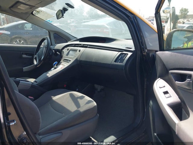 Toyota Prius Two 2015 JTDKN3DU7F0467997 Image 5