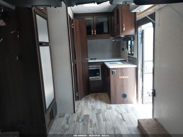 45868391 :رقم المزاد ، 1UJBJSBJ7L1V10061 vin ، 2020 Jayco Octane Sl 161 مزاد بيع