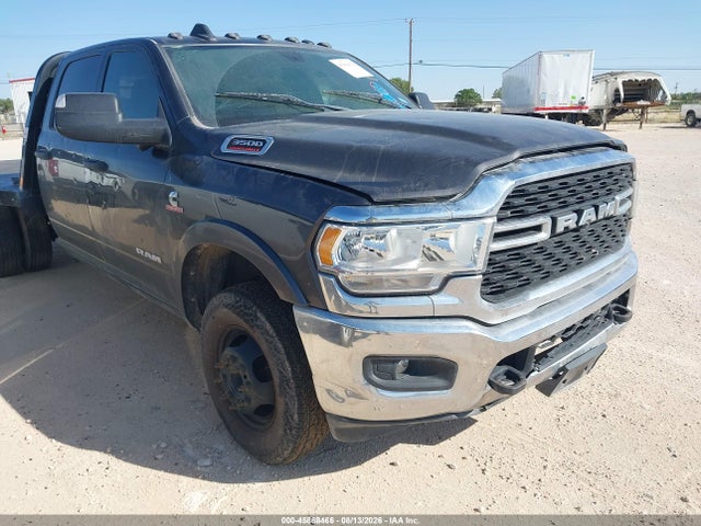 45868466 :رقم المزاد ، 3C7WRTCL9NG122837 vin ، 2022 Ram 3500 Chassis With Flatbed Tradesman/slt/laramie/limited مزاد بيع