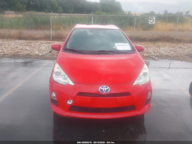 Toyota Prius C Two 2014 JTDKDTB37E1562792 Image 11