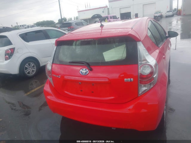 Toyota Prius C Two 2014 JTDKDTB37E1562792 Image 14