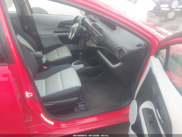 Toyota Prius C Two 2014 JTDKDTB37E1562792 Image 5