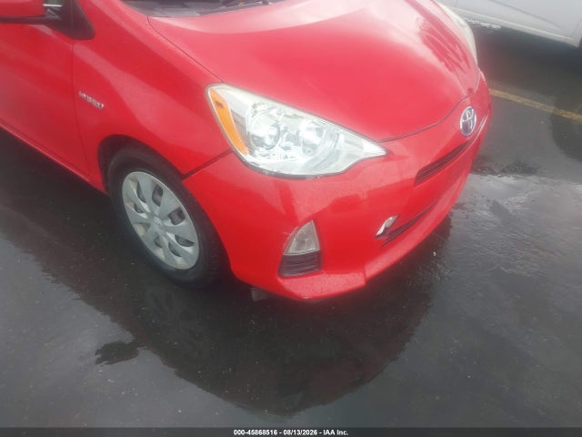 Toyota Prius C Two 2014 JTDKDTB37E1562792 Image 6