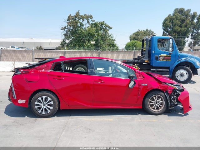 JTDKARFP2L3132615 Toyota Prius Prime Xle