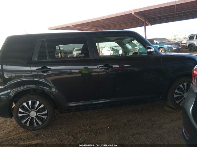 Scion XB 2014 JTLZE4FE4EJ059903 Image 13
